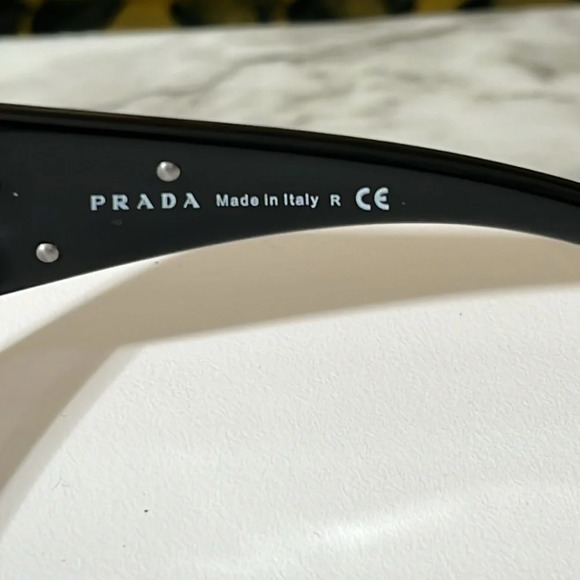 PRADA SHEILD AVIATOR UNISEX SUNGLASSES WITH CASE. 90s VINTAGE AND RARE IN EUC - Picture 10 of 16